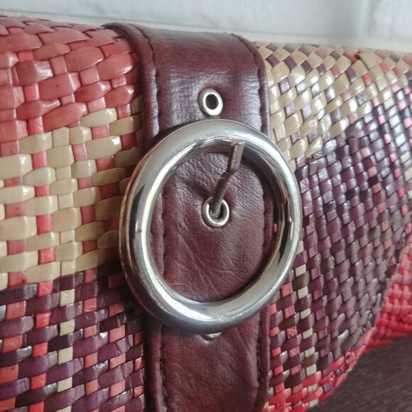 Paper straw woven shoulder baguette bag brown red tan cream buckle front - Picture 9 of 16